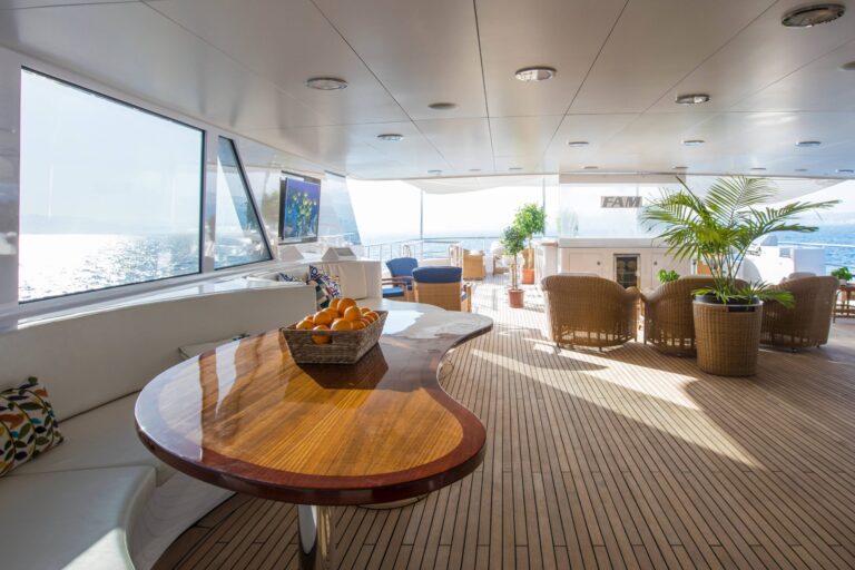 Sun Deck Interior Zone