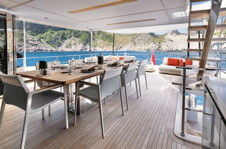 Upper Deck Dining