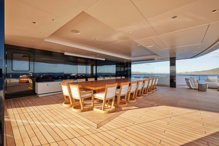 Deck Dining