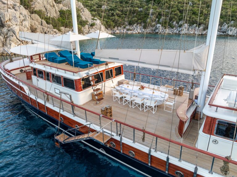 Deck Dining
