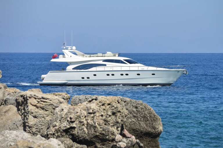 The 20m Yacht MARY