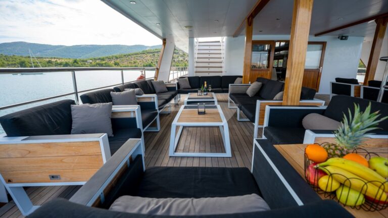 Deck Furnishings