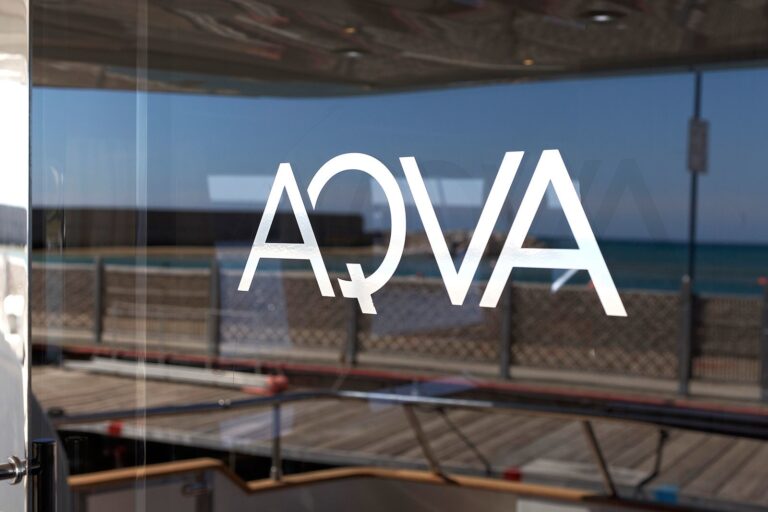 The 21m Yacht AQVA
