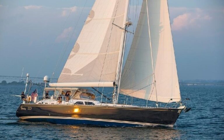 The 21m Yacht DESTINY