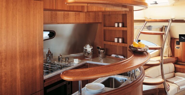 The 21m Yacht WINI