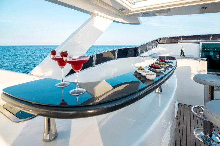Sundeck bar