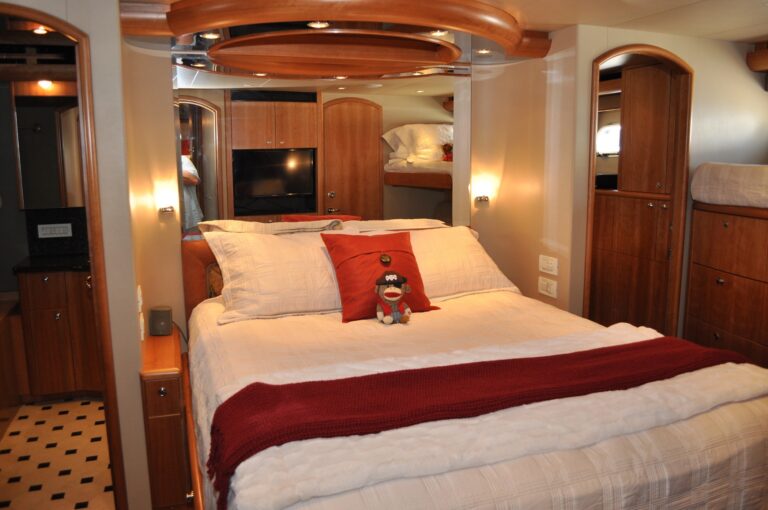 The 22m Yacht ILLIQUID