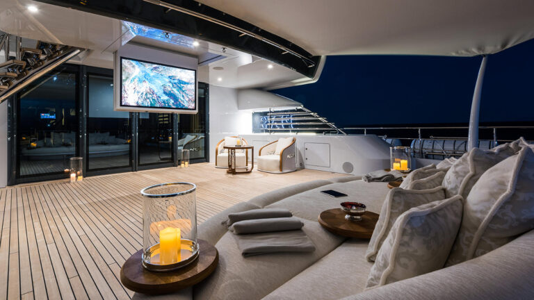 Charter yacht Limited Edition 242