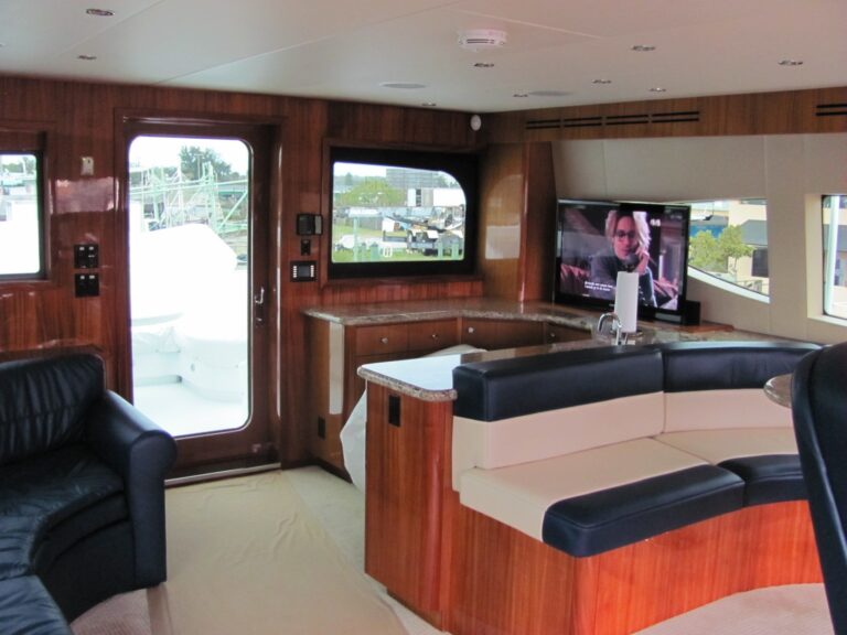 The 24m Yacht ISLAND COWBOY