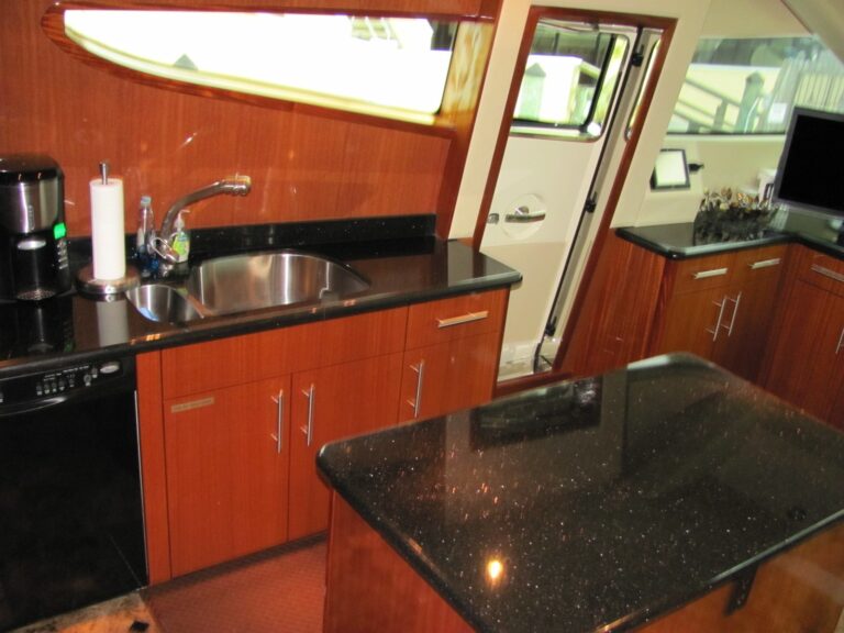 The 24m Yacht ISLAND COWBOY