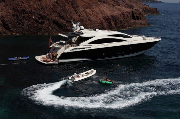 The 26m Yacht ALVIUM