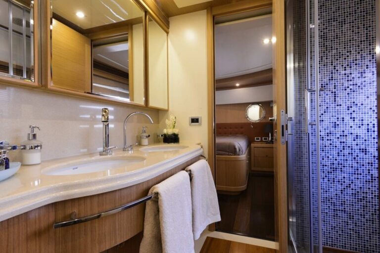 The 26m Yacht DANA