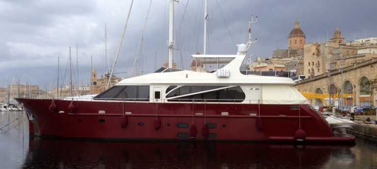 The 27m Yacht ARIA