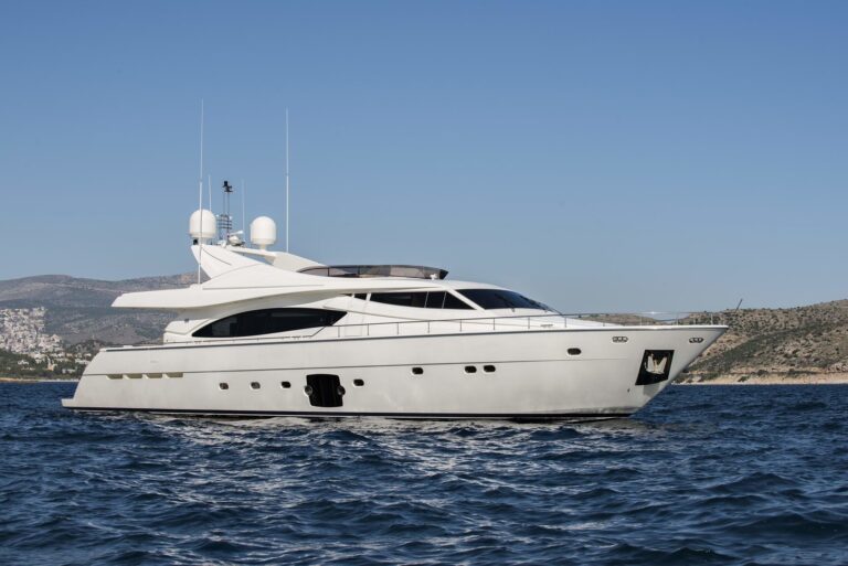 The 27m Yacht DAY OFF