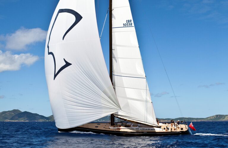 The 27m Yacht NEFERTITI