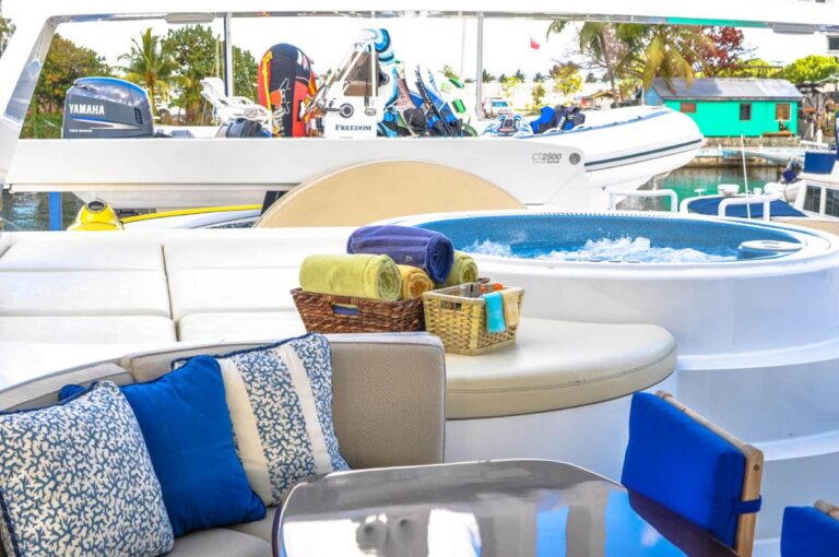 Jacuzzi on sundeck