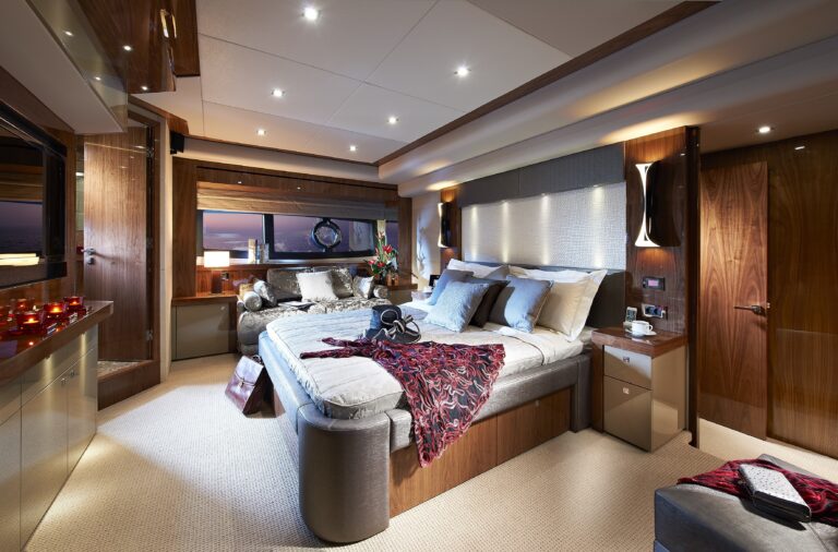 The 28m Yacht AQUA LIBRA