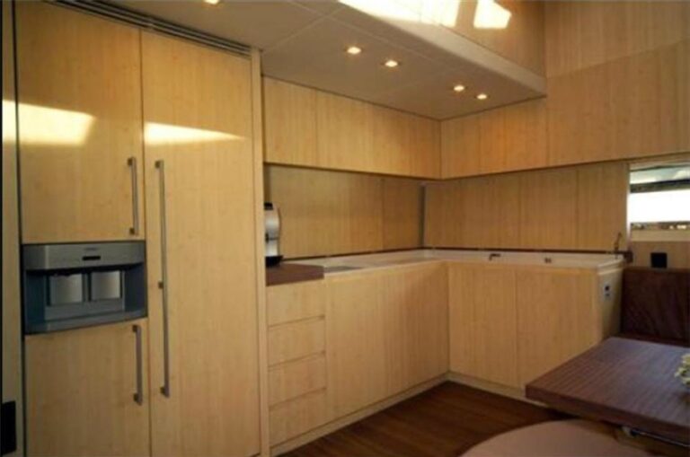 The 28m Yacht GEORGE P