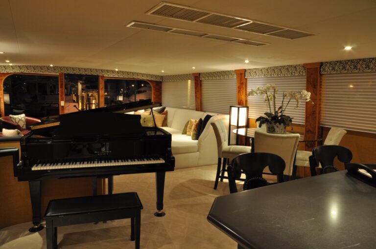 The 28m Yacht GOLDEN GIRL
