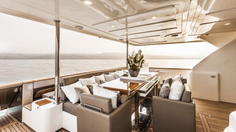 The 28m Yacht YVONNE