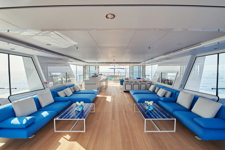 Impressive sociable sky lounge