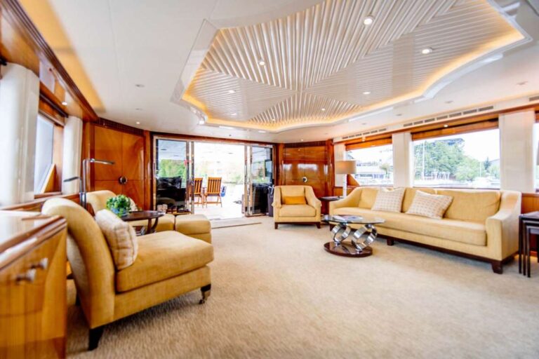Main salon lounge