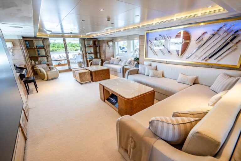 Main salon view aft