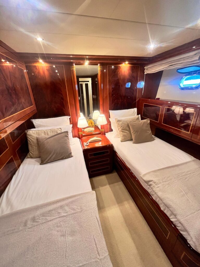 Twin Suite