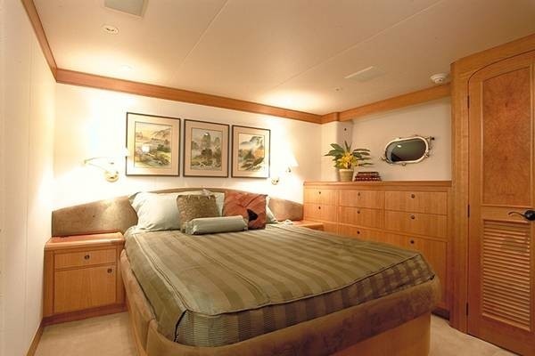 The 30m Yacht BESAME