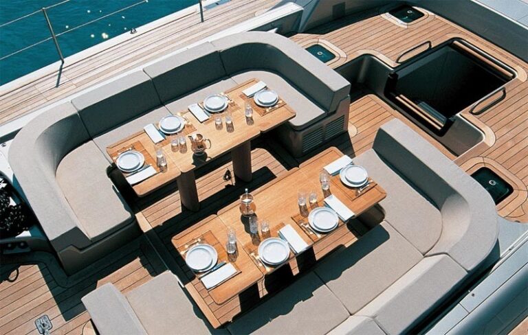 The 30m Yacht DARK SHADOW