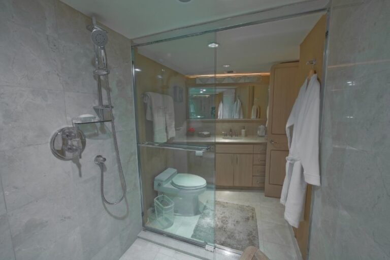 The 30m Yacht GOLDEN TOUCH