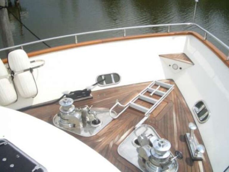 The 30m Yacht PURE