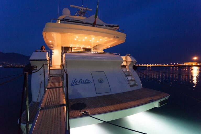The 30m Yacht ZAMBEZI