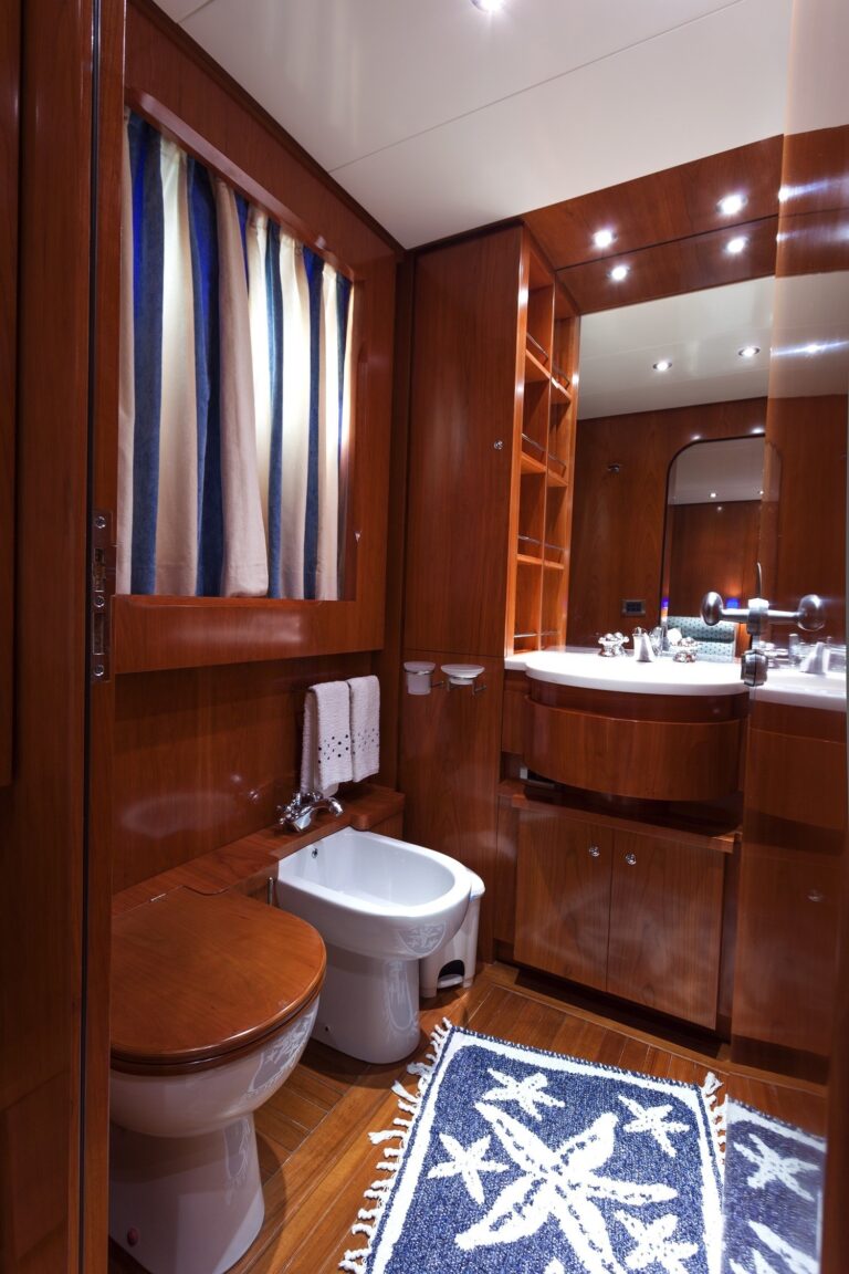 The 30m Yacht ZAMBEZI