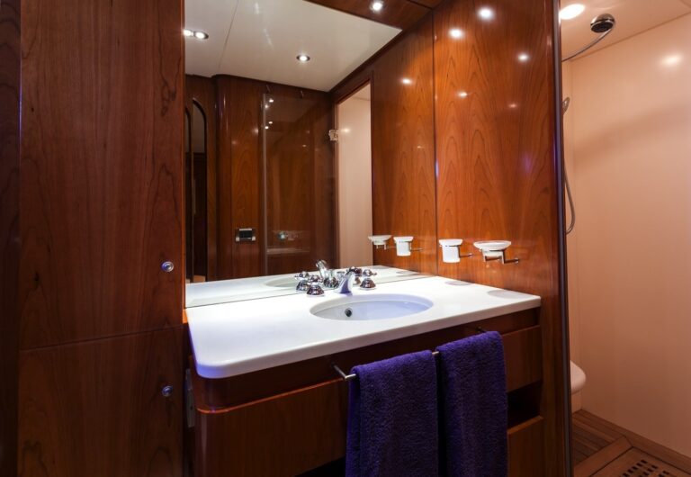The 30m Yacht ZAMBEZI