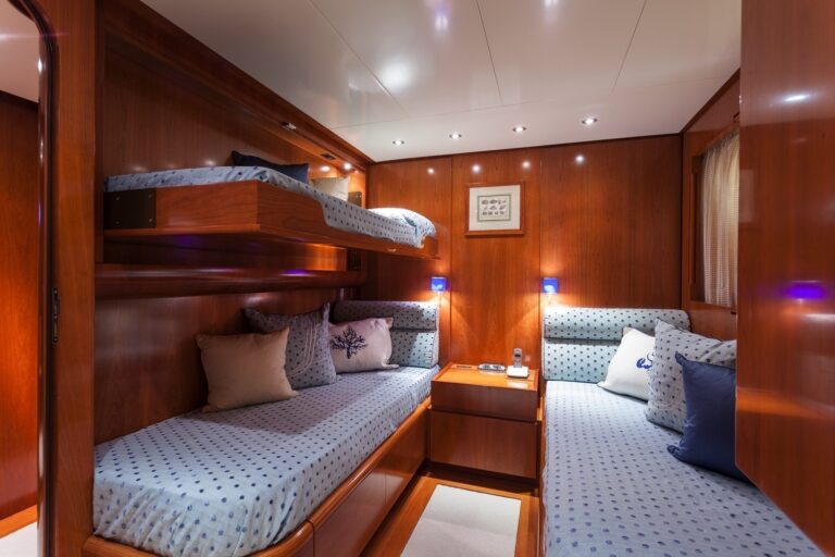 The 30m Yacht ZAMBEZI