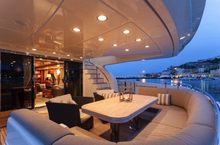 The 30m Yacht ZAMBEZI