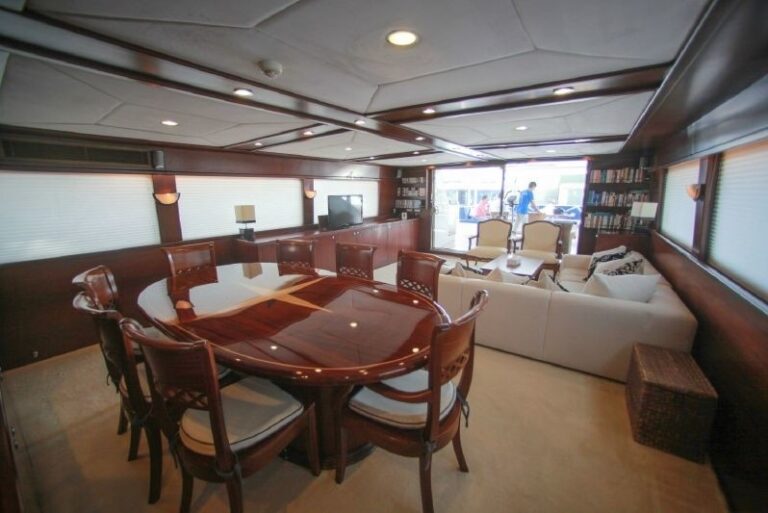 The 31m Yacht ARIANA