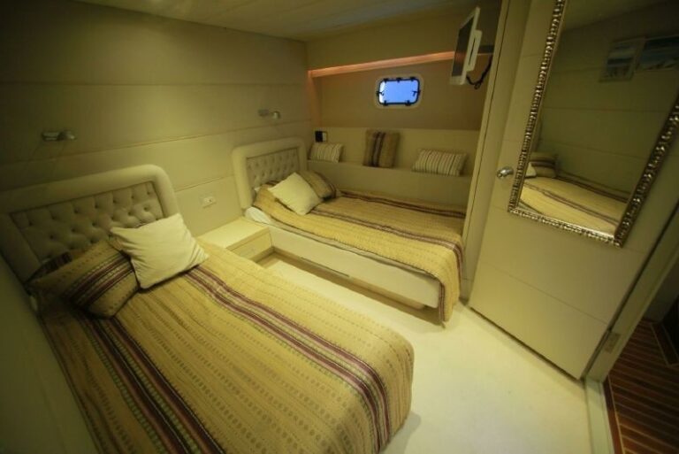 The 31m Yacht ARIANA