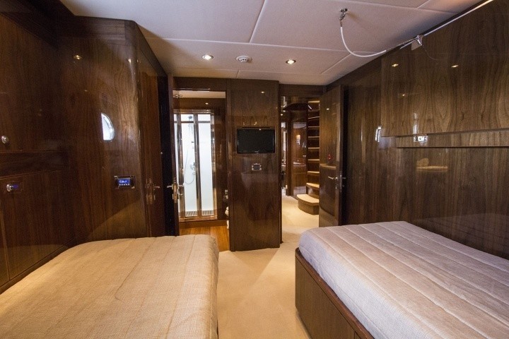 The 31m Yacht CARBON COPY