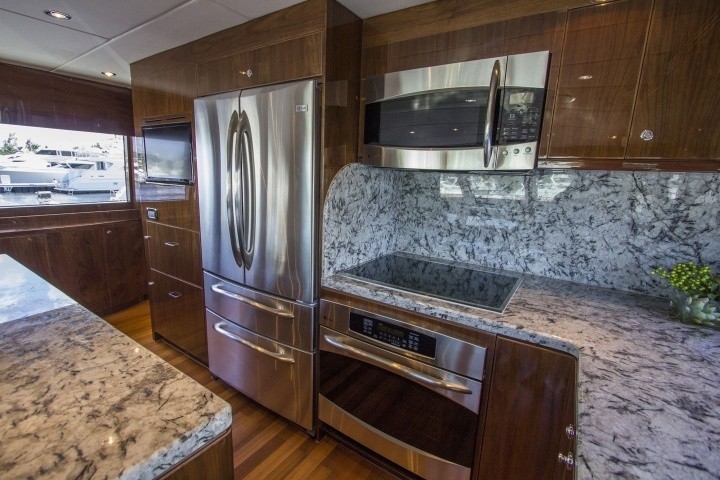 The 31m Yacht CARBON COPY