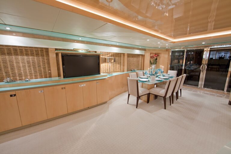 The 31m Yacht DIAMOND GIRL
