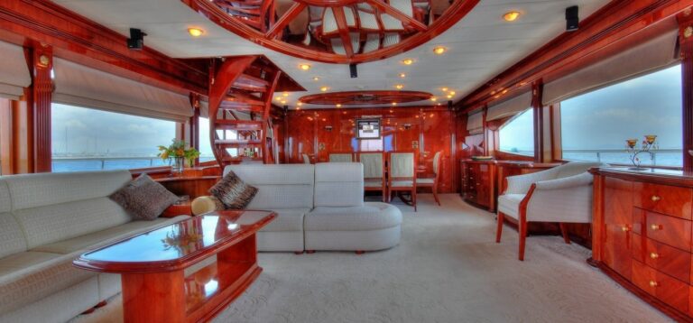 The 32m Yacht DREAM YACHT