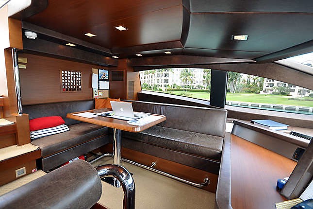 The 32m Yacht LADY CAROLE