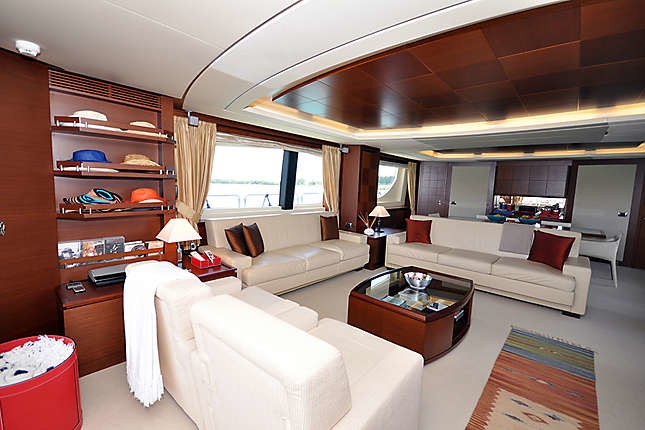 The 32m Yacht LADY CAROLE