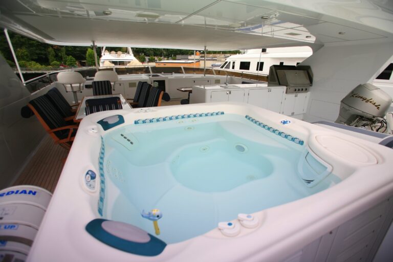 Life On Yacht REFLECTIONS