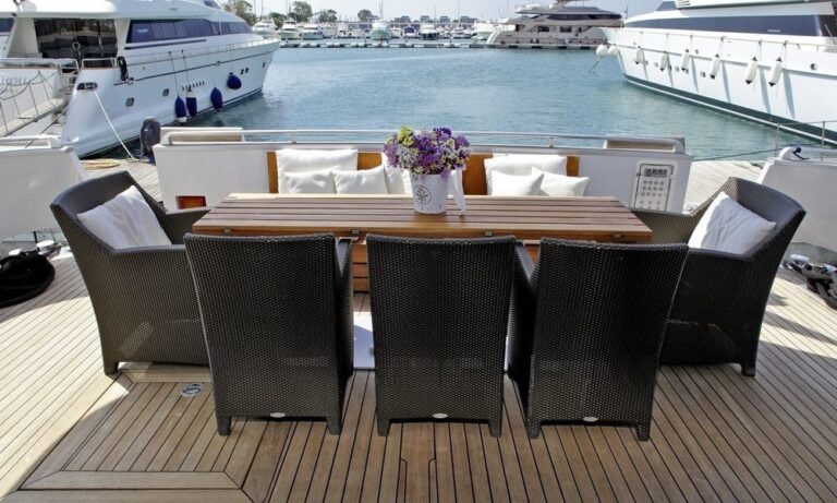 The 32m Yacht TROPICANA