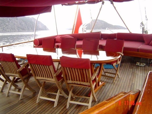 The 33m Yacht NOSTRA VITA
