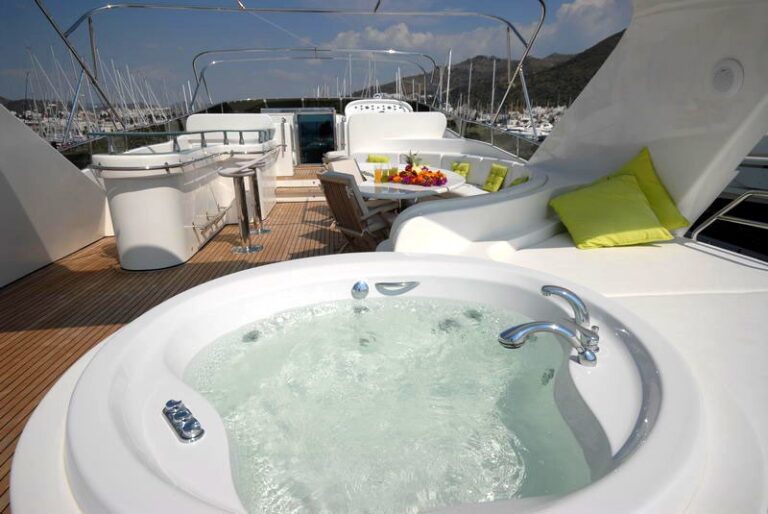 The 33m Yacht TATIANA