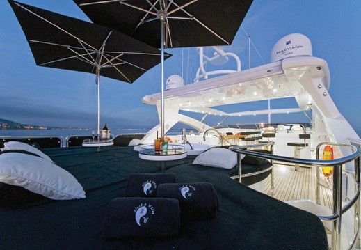The 34m Yacht BLACK AND WHITE